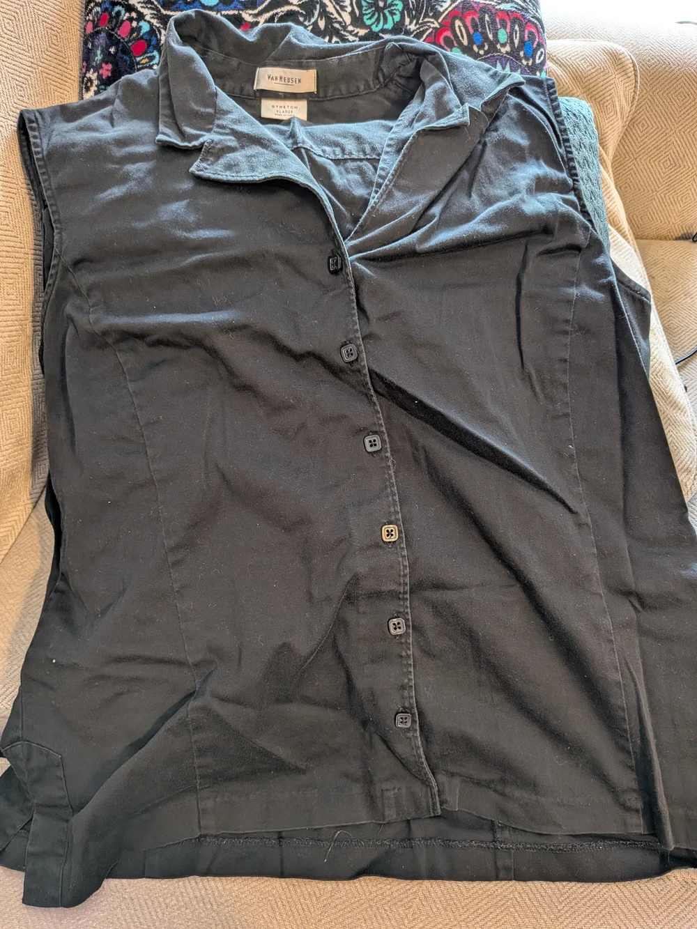 Van Heusen Sleeveless Button-Down Shirt in Black - Picture 3 of 7